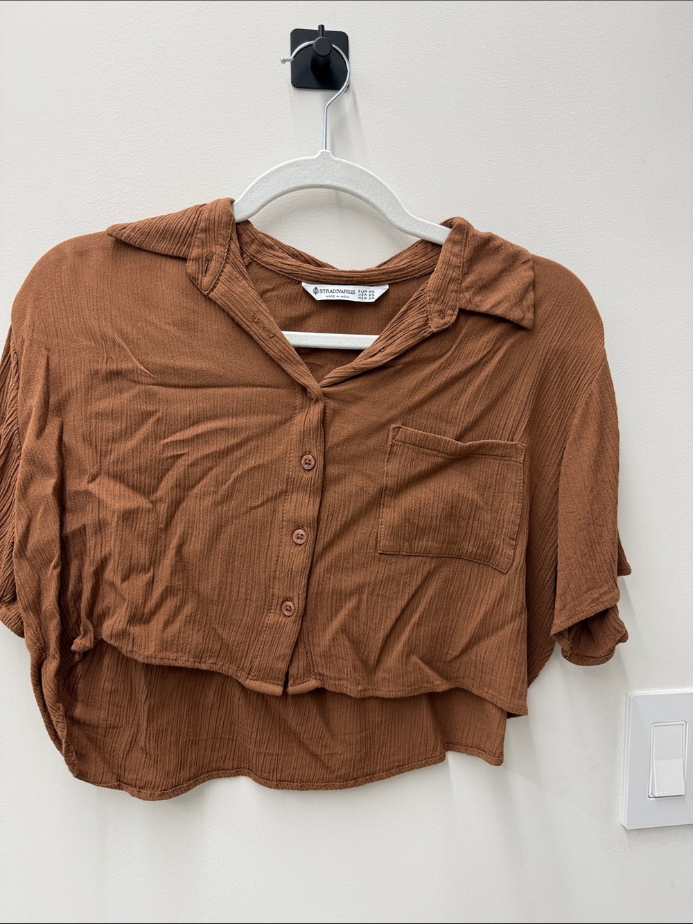 stradivarius Cropped Button-Front Shirt - Brown